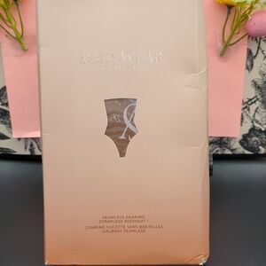 Victoria's Secret Seamless Strapless Shaping Bodysuit Large Caramel